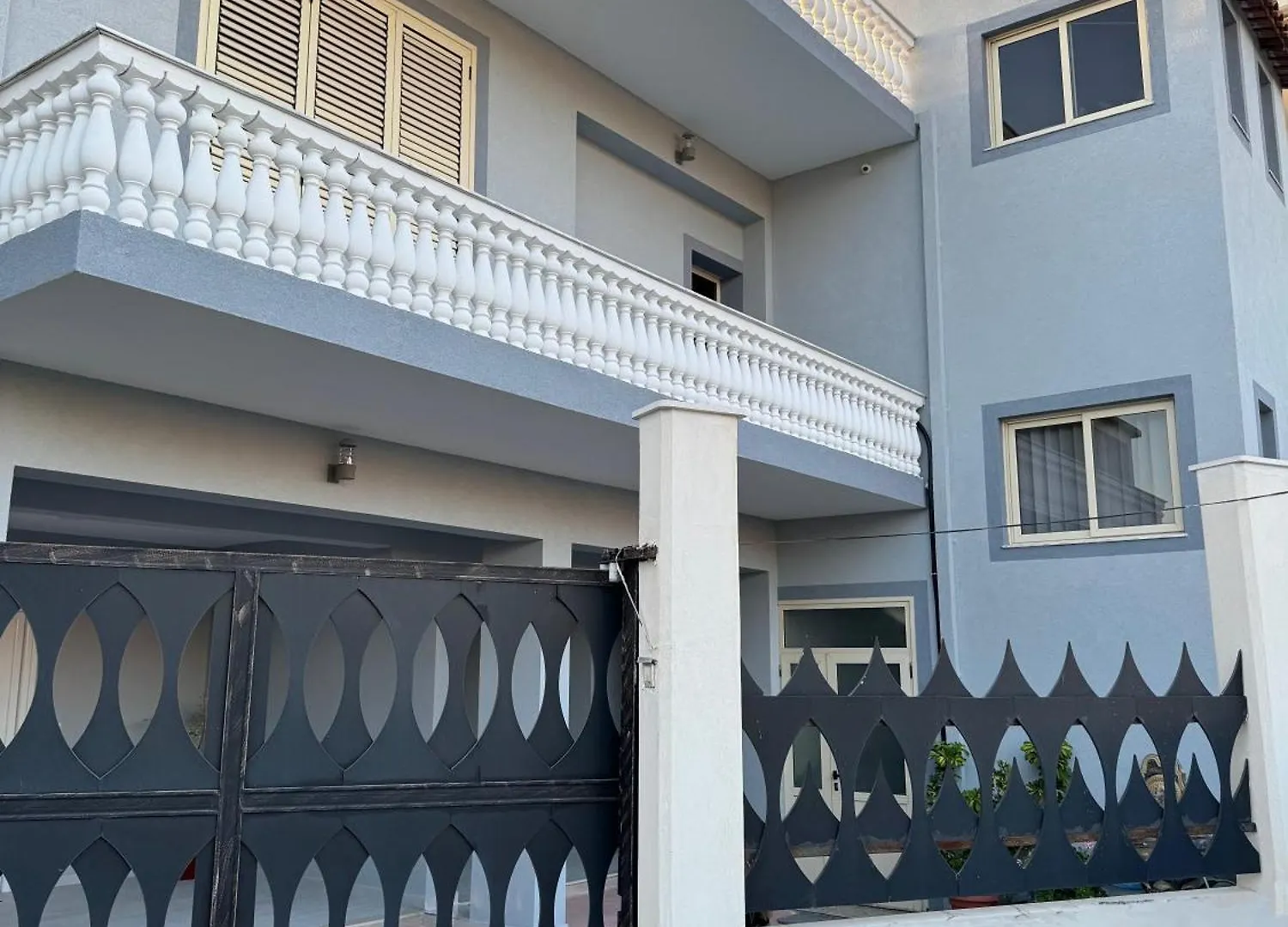 Vila Mili Vlorë